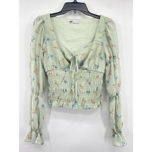 SO Crop Top Size Juniors Medium Green Smocked Puff Sleeve Keyhole Neckline